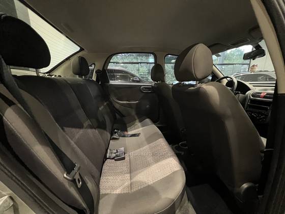 CHEVROLET CORSA 1.4 MPFI MAXX SEDAN 8V FLEX 4P MANUAL CHEVROLET CORSA 1.4 MPFI MAXX SEDAN 8V FLEX 4P MANUAL